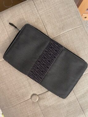 Hermès Her Line Zip Wallet